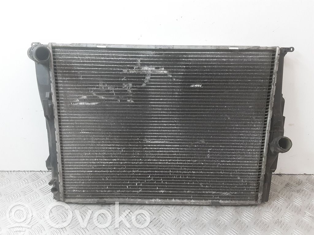 BMW 3 E90 E91 Coolant radiator 