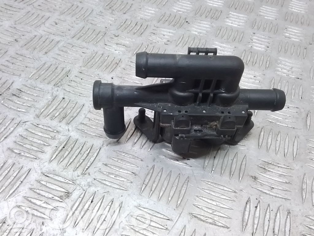 BMW 7 F01 F02 F03 F04 Coolant heater control valve 