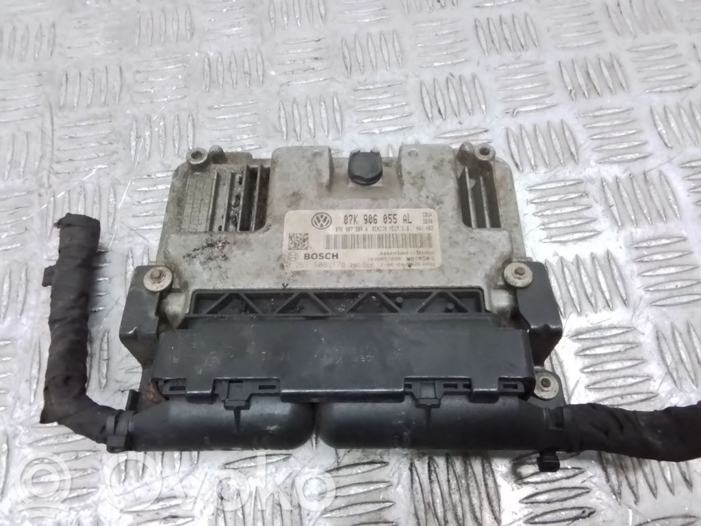 Volkswagen PASSAT B7 USA Engine control unit/module 