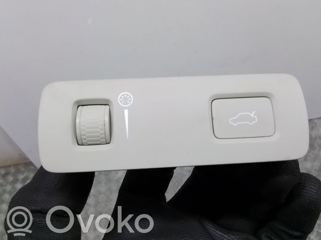 Volvo S90, V90 Tailgate opening switch 