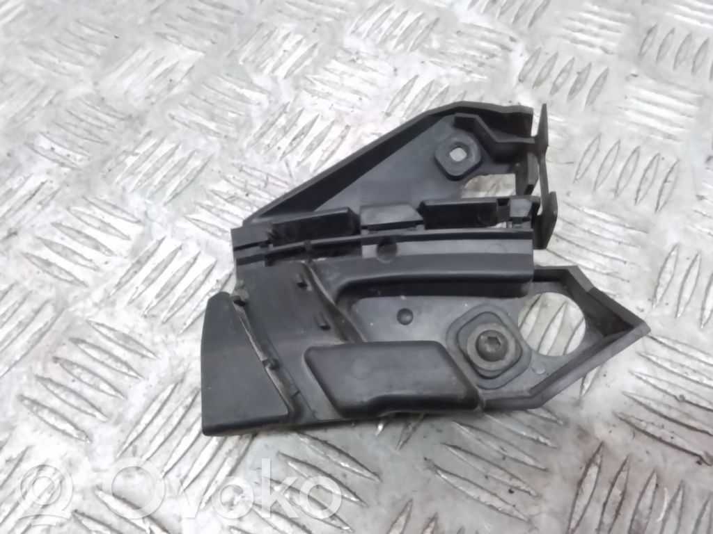 Volvo C30 Front bumper mounting bracket 