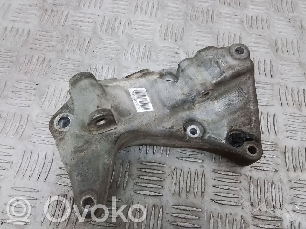 Volvo S90, V90 Soporte de montaje del compresor de A/C 
