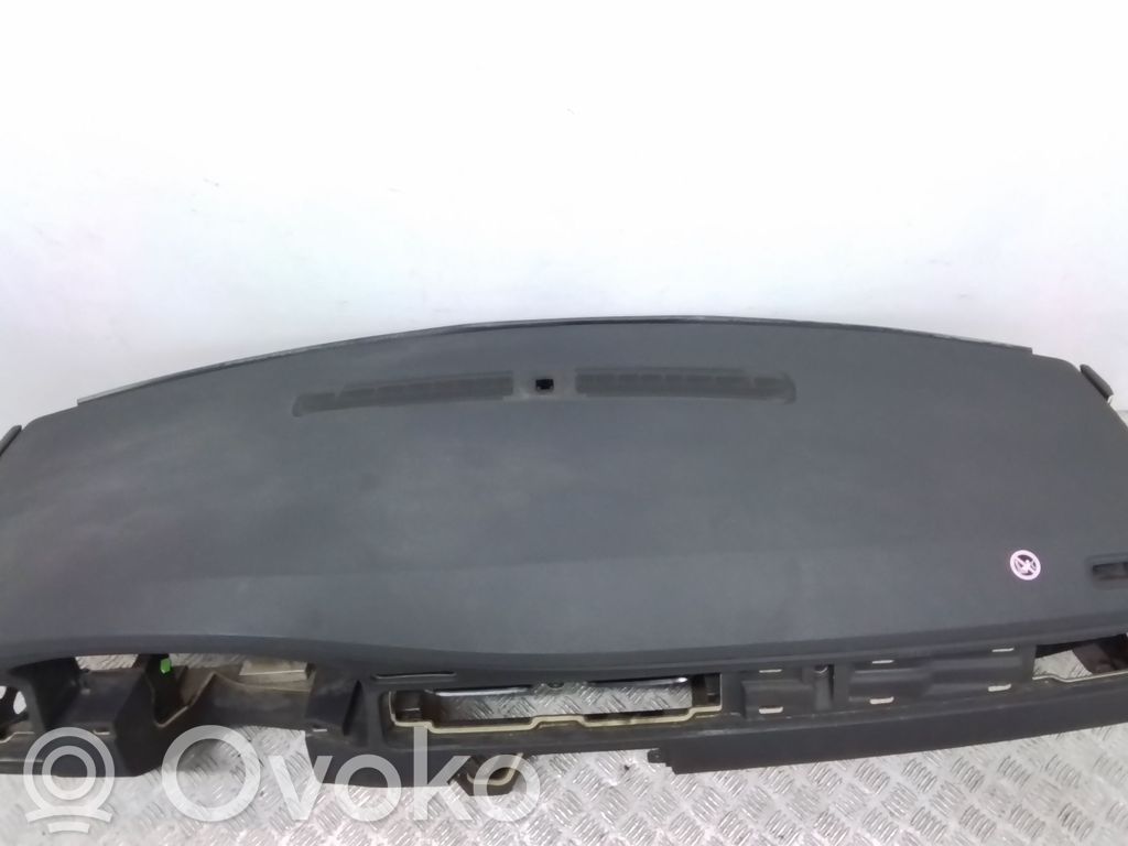 Volvo V70 Panelė 