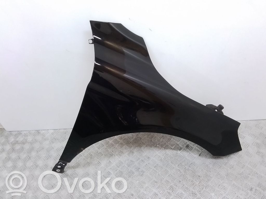 Volvo XC60 Spārns 