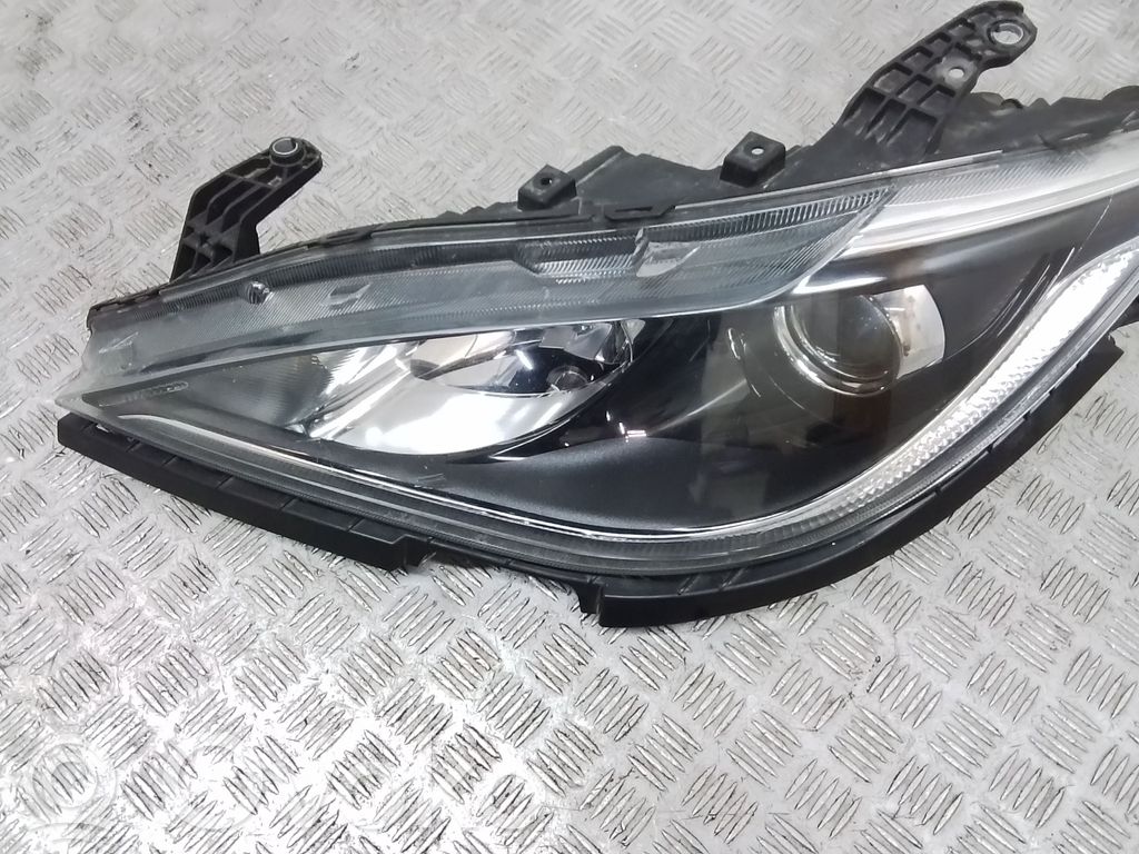 Chrysler Pacifica Phare frontale 