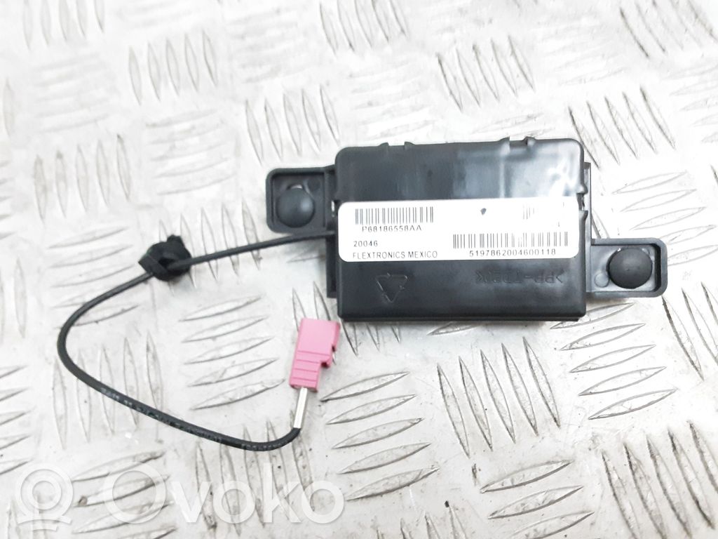 Chrysler Pacifica Aerial antenna amplifier 