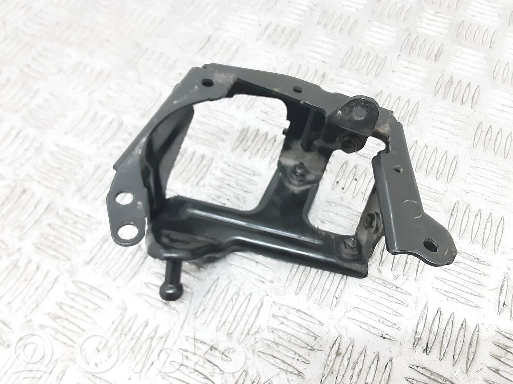 Volvo V50 Fuel filter bracket/mount holder 