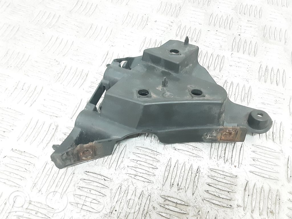 Volvo XC60 Front bumper mounting bracket 