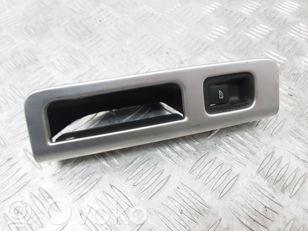 Electric window control switch   8663813,31295736