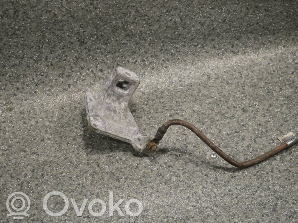 Engine mounting bracket   6751226