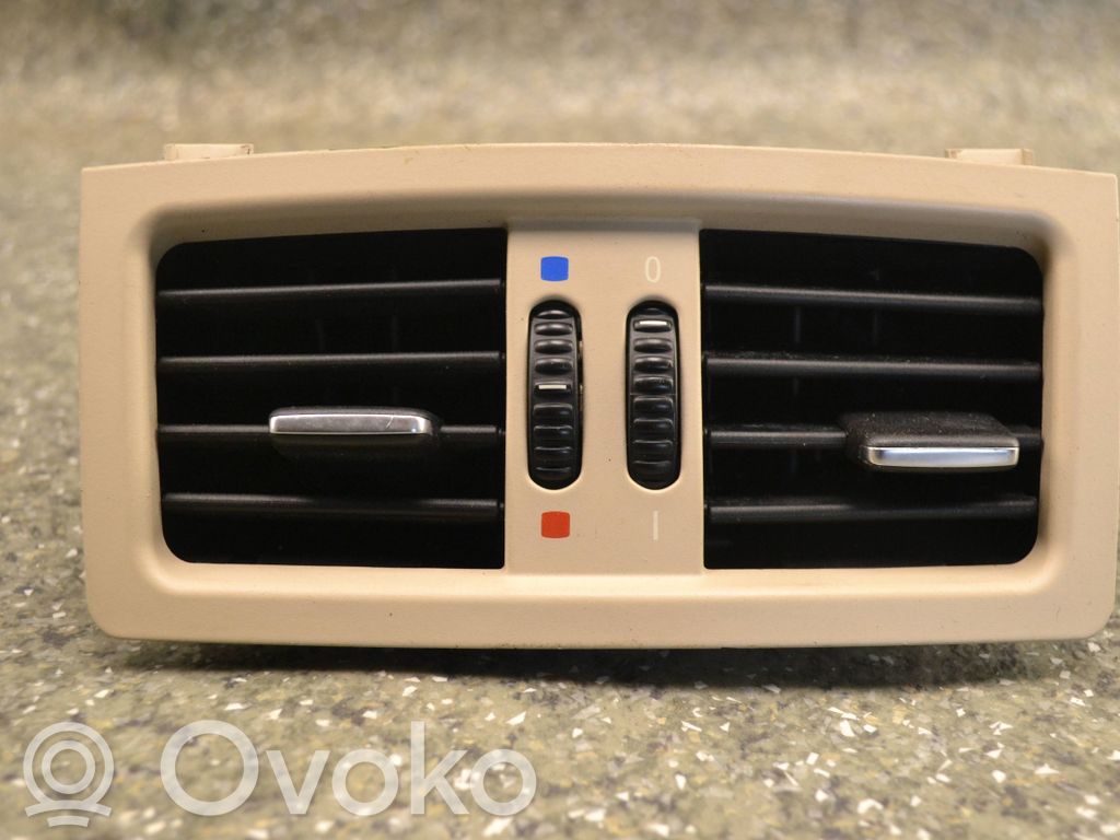 BMW 5 E60 E61 Kratka nawiewu tylna tunelu środkowego 