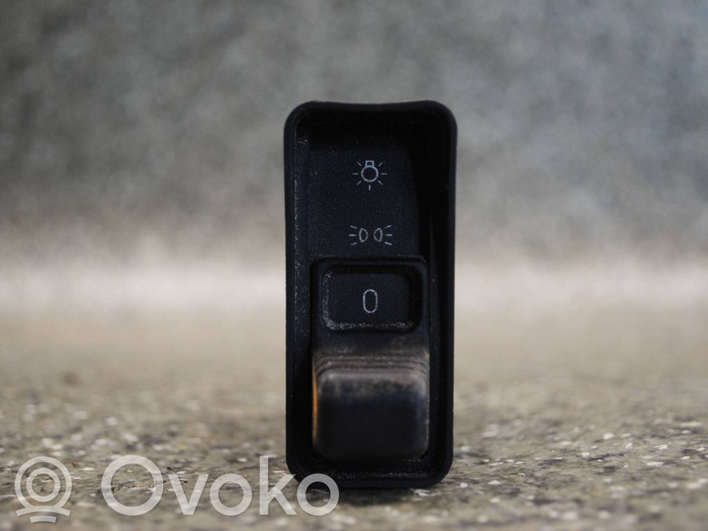 Valokatkaisija   61318351235