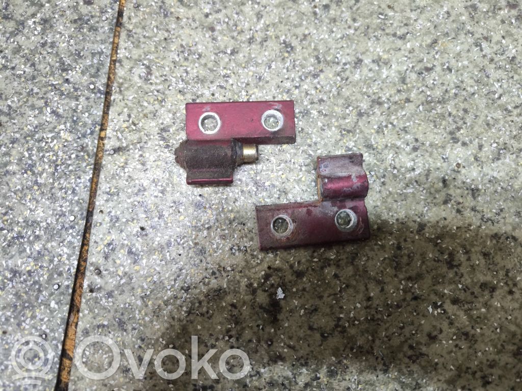 Front door upper hinge   1950844