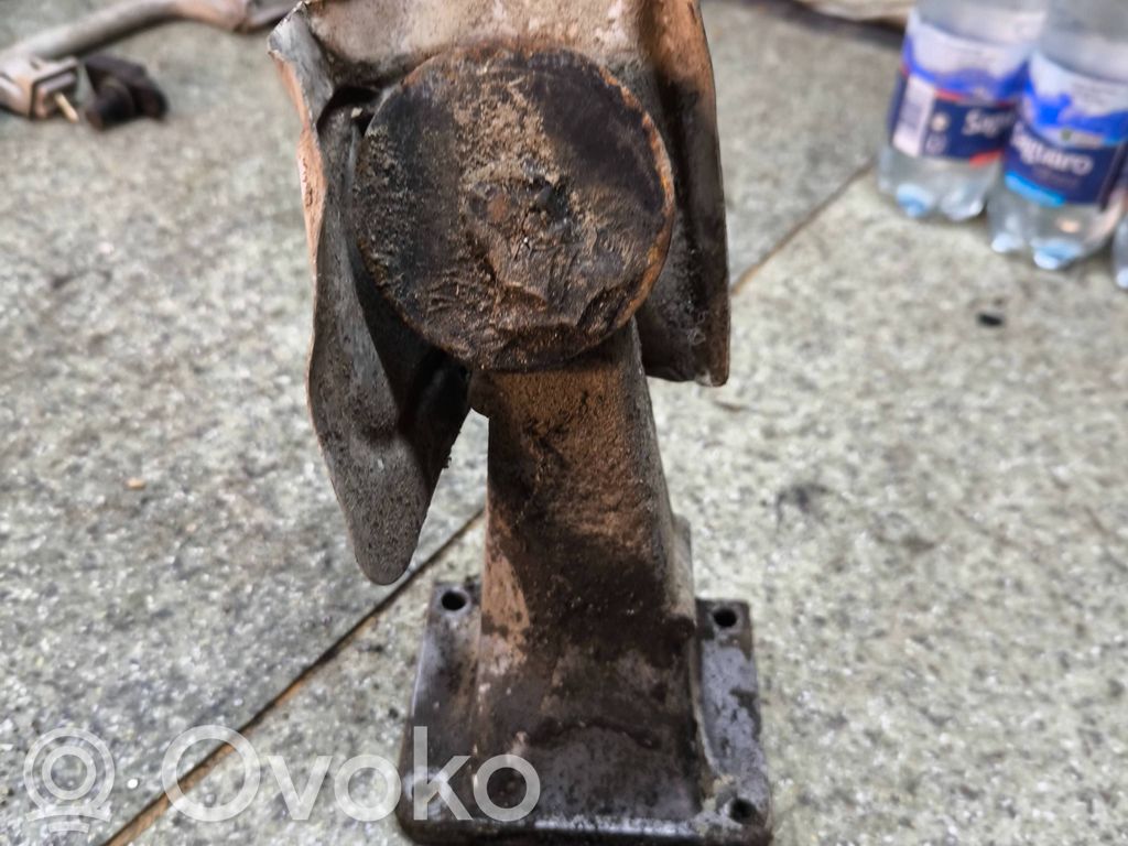 Engine mounting bracket   1176564
