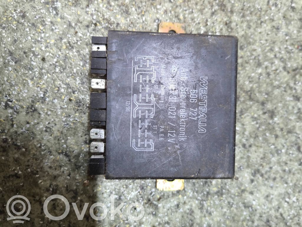 BMW 7 E32 Tow bar trailer control unit/module 