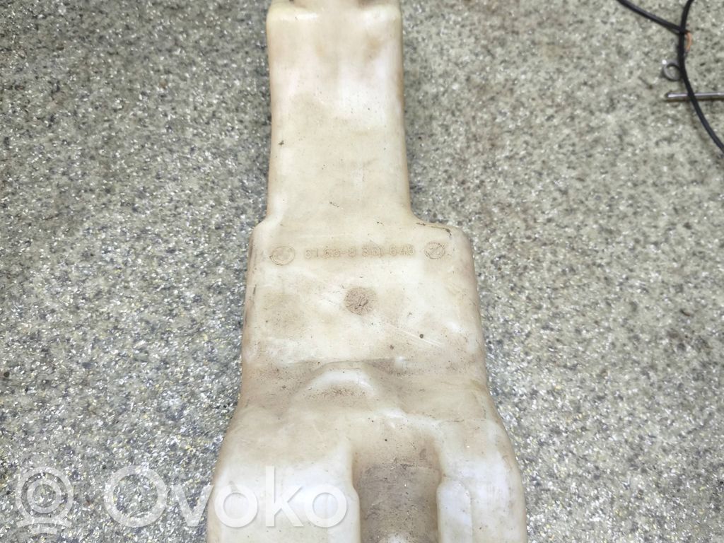 Langų skysčio bakelis   8351646