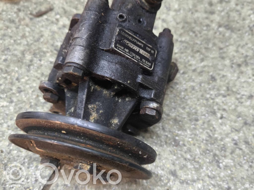 BMW 3 E30 Pompa wspomagania 
