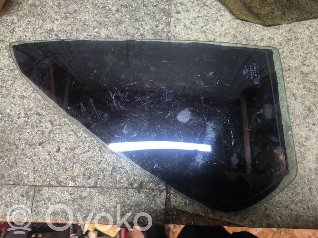 Ventanilla de ventilación de la puerta trasera   43R001025,DOT27M52AS2