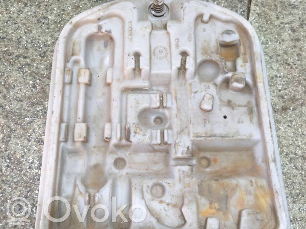 BMW 3 E30 Caja de herramientas 