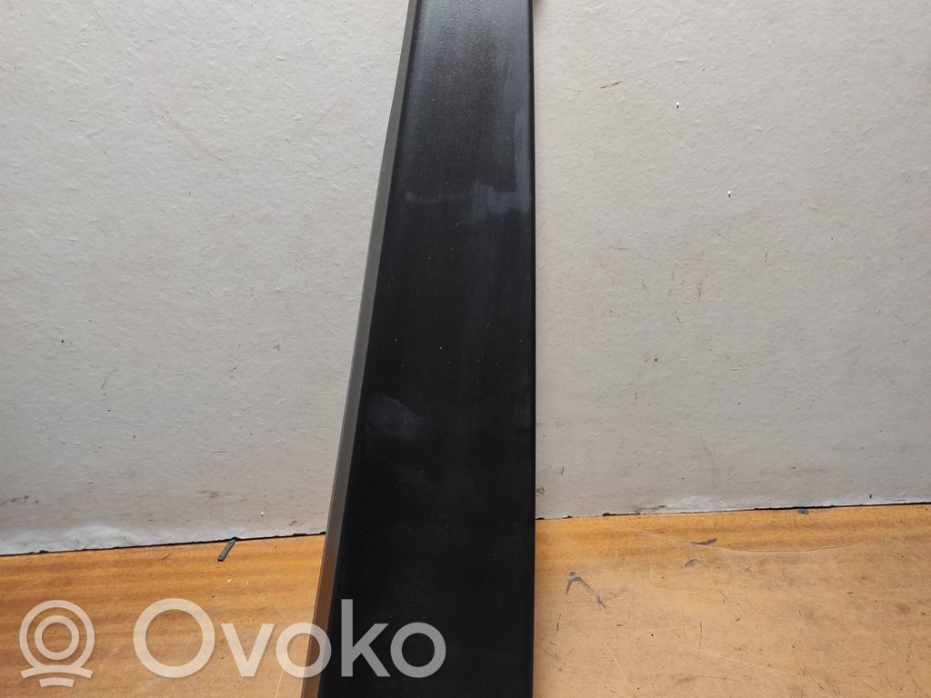 Smart ForFour I (B) Guarnecido del pilar (exterior) 