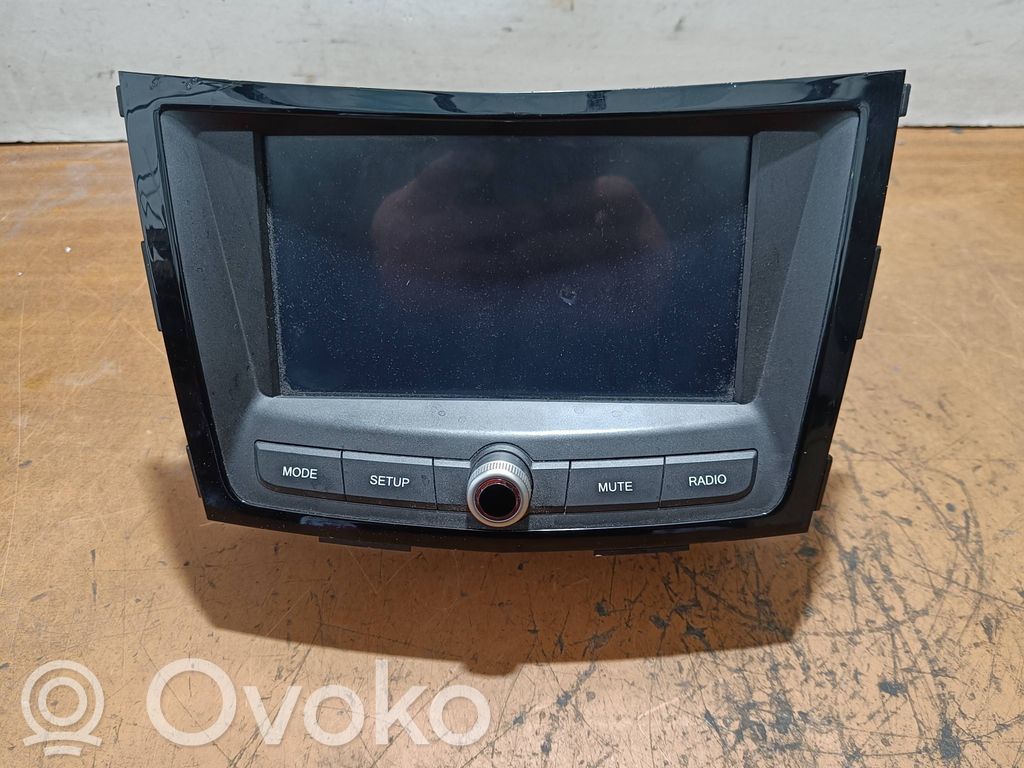 SsangYong Tivoli Panel / Radioodtwarzacz CD/DVD/GPS 