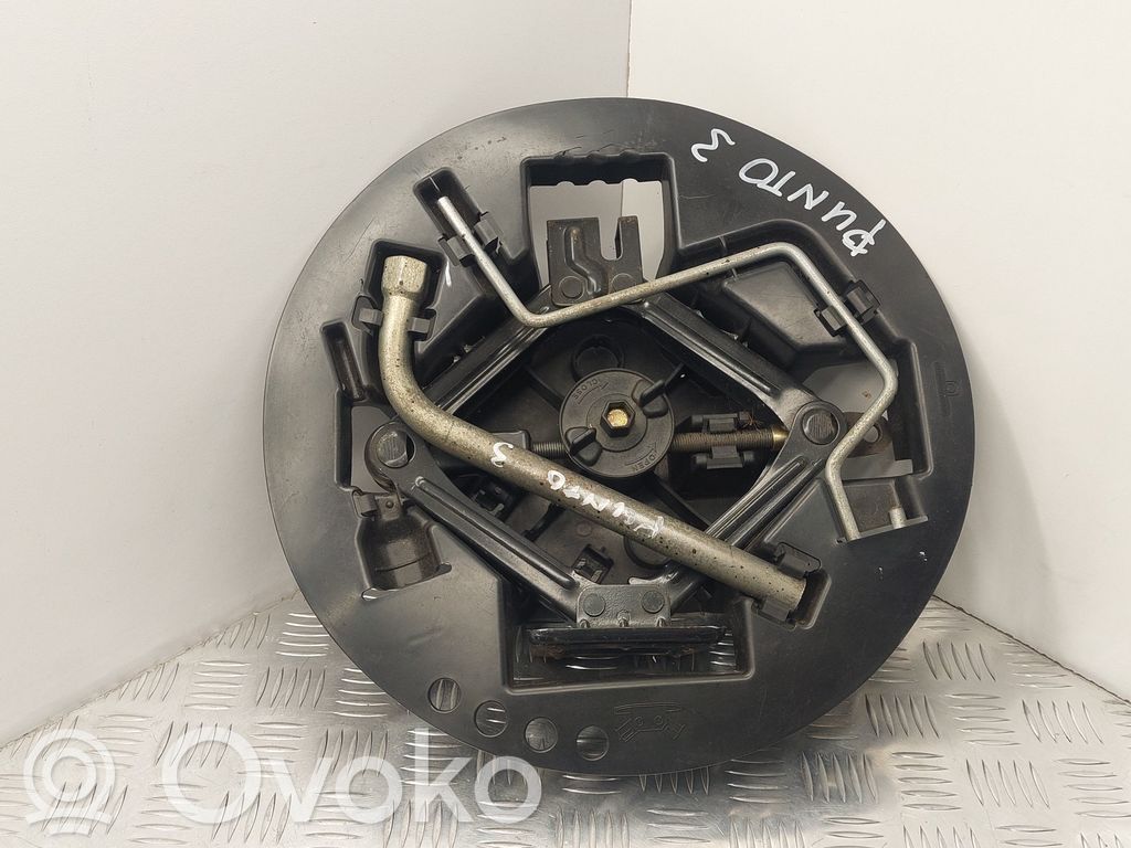 Fiat Punto (188) Työkalusarja 