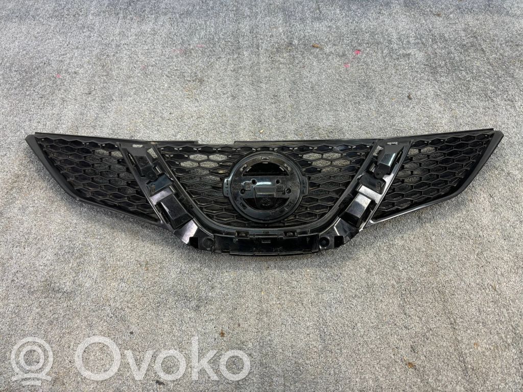 Nissan Qashqai Front grill 