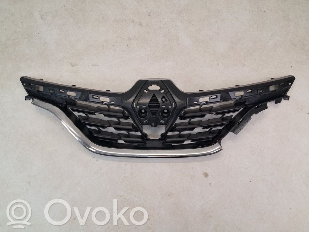 Renault Captur II Front grill 