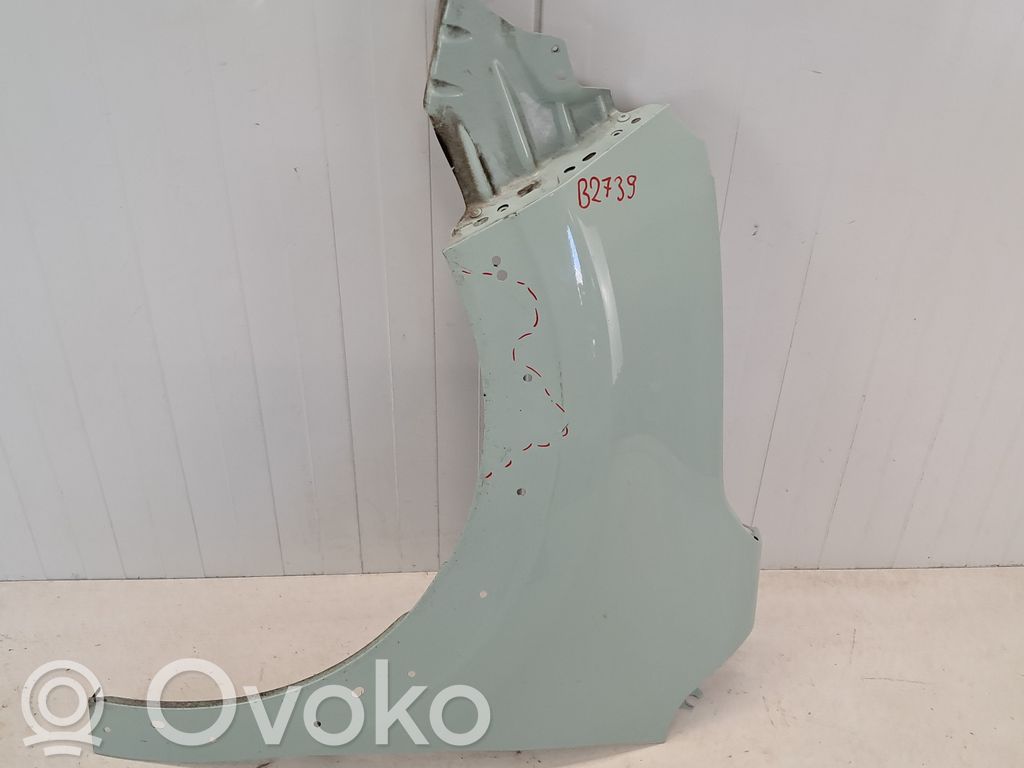 Błotnik przedni   B2739