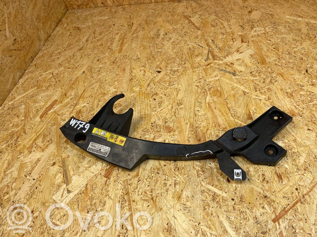 Opel Vivaro Support phare frontale 