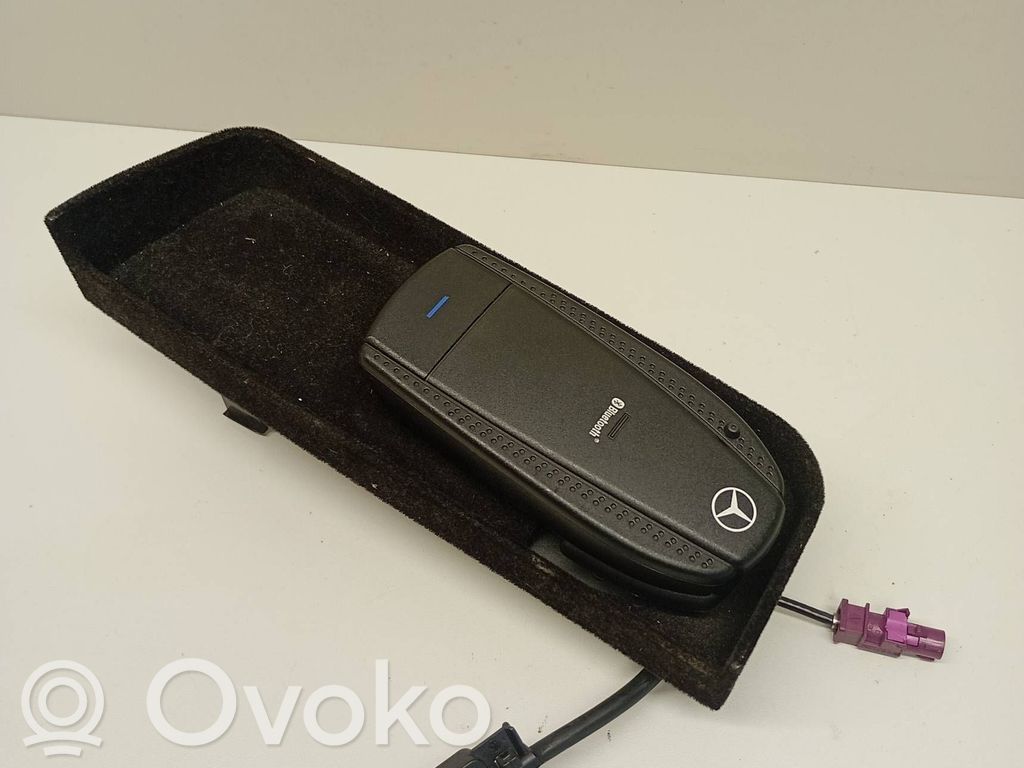 Mercedes-Benz C W203 Bluetooth control unit module 