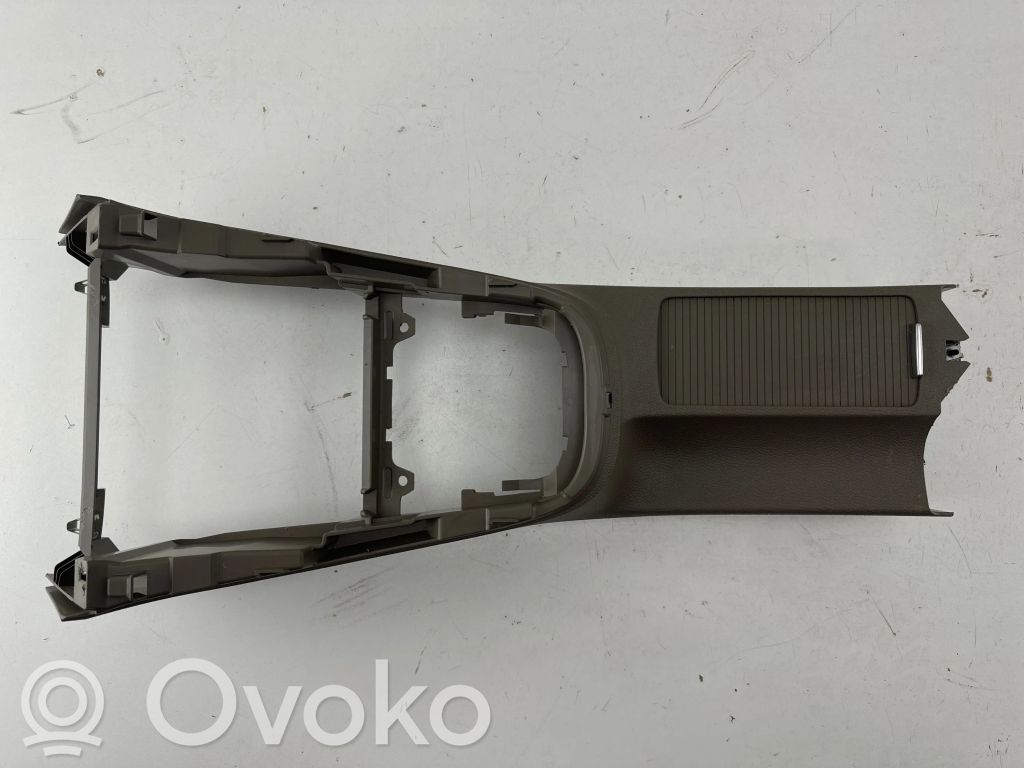 Volkswagen Golf VI Center console 