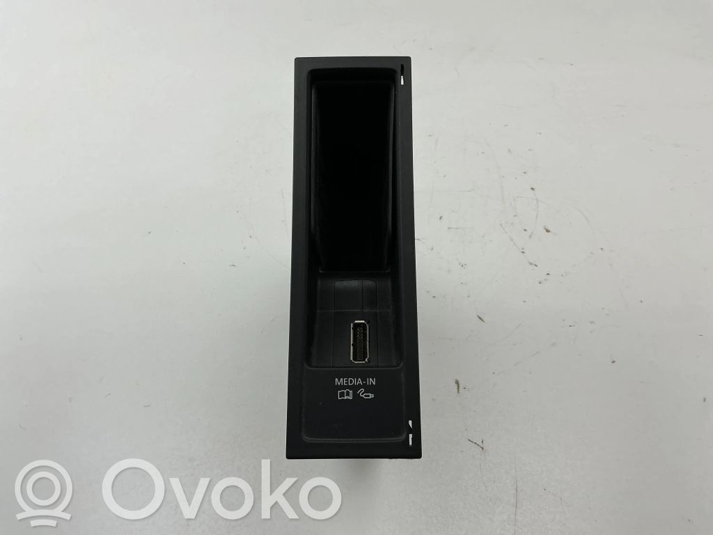 Gniazdo / Złącze AUX   5N0035341C,1000003004