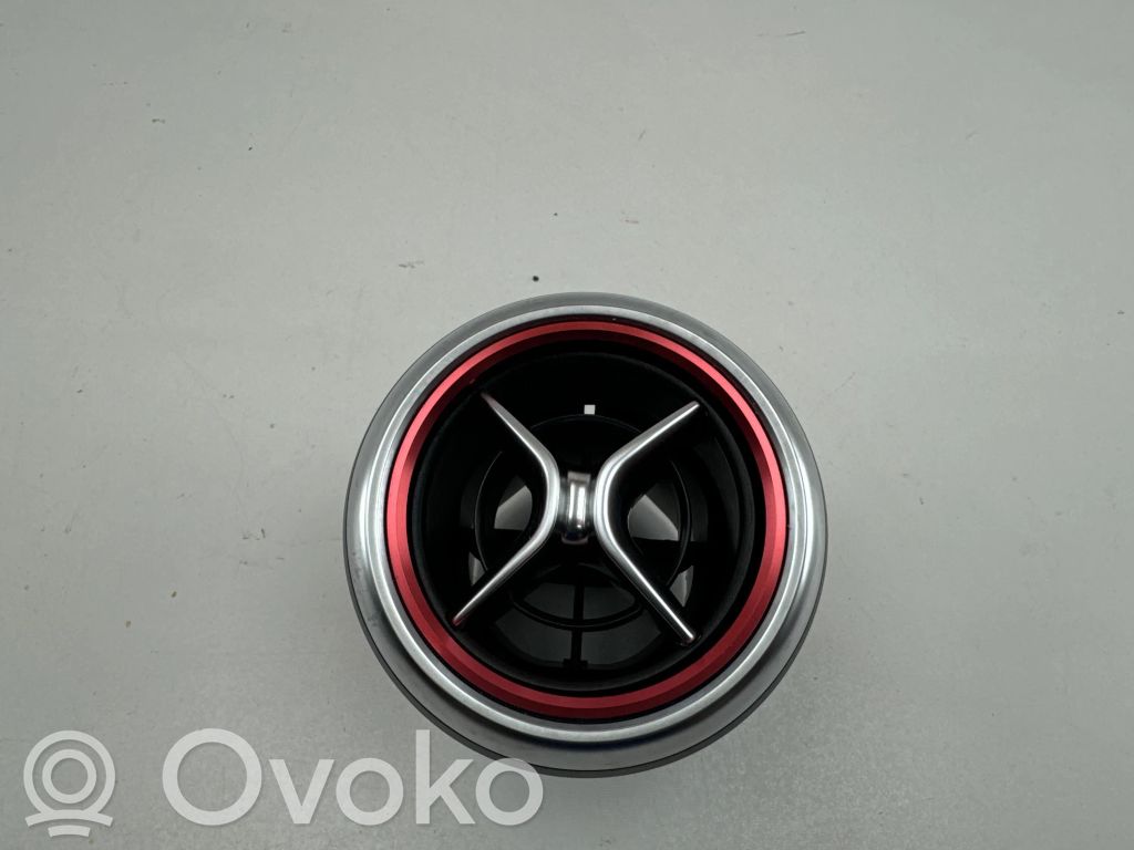 Mercedes-Benz A W176 Dysze / Kratki środkowego nawiewu deski rozdzielczej 