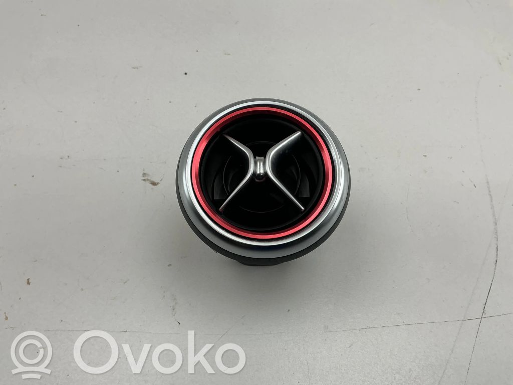 Mercedes-Benz A W176 Dysze / Kratki środkowego nawiewu deski rozdzielczej 