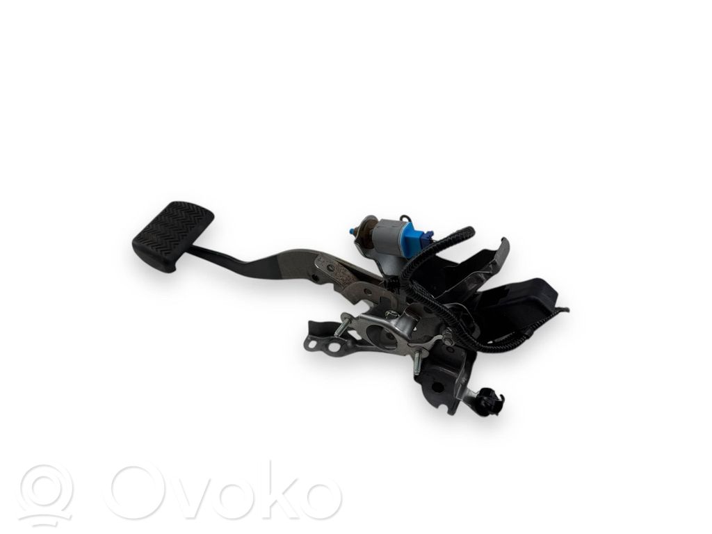 Toyota Yaris Cross Brake pedal 