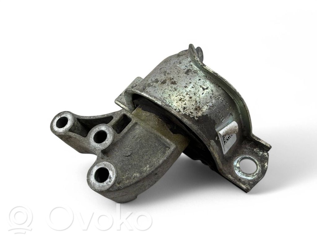 Fiat 500 Engine mount bracket 