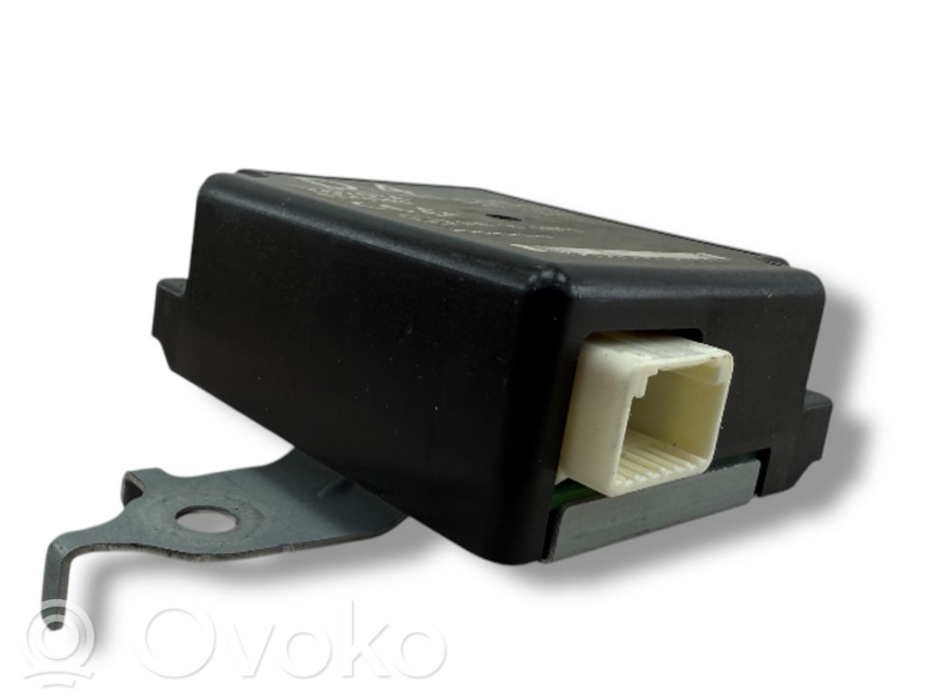 Toyota Yaris XP210 Unidad de control/módulo del control remoto 
