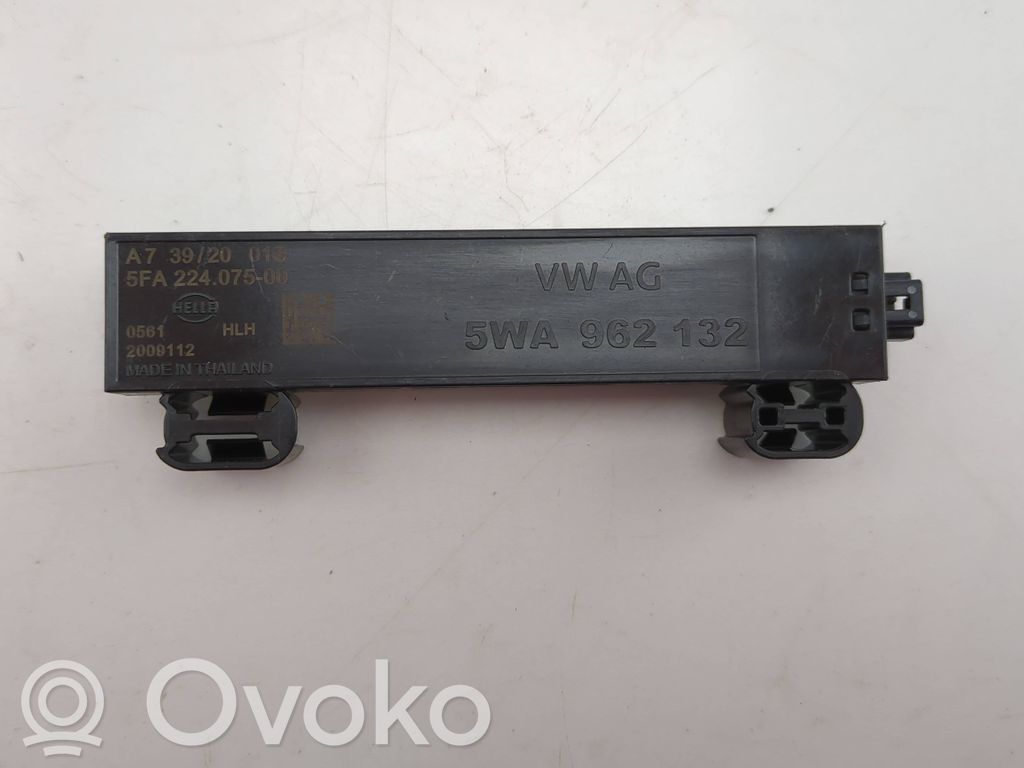 Antenne système sans clé   5FA22407500,5WA962132