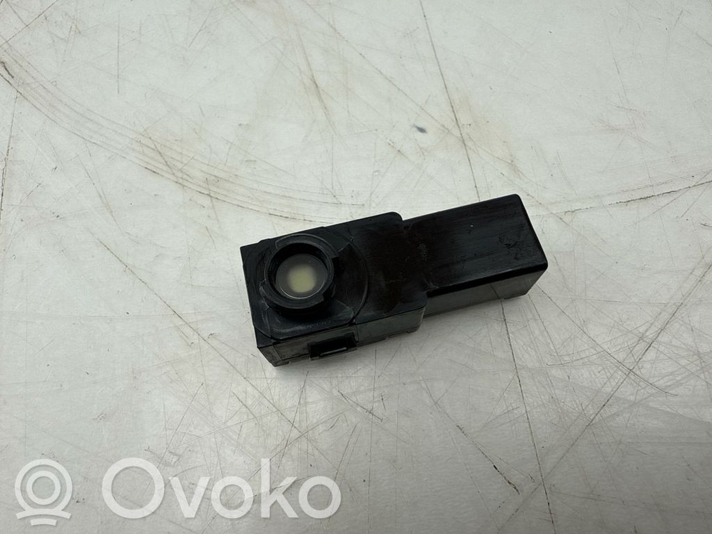 Toyota Yaris Cross Kitas salono žibintas 