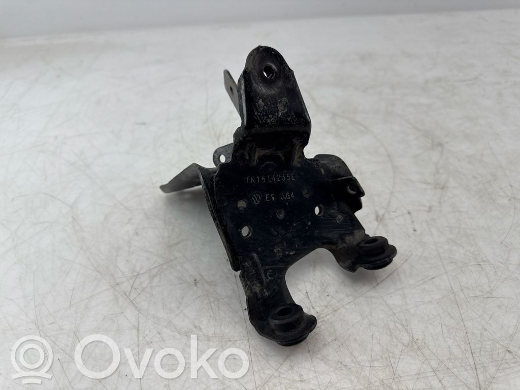Volkswagen Golf VII ABS pump bracket 