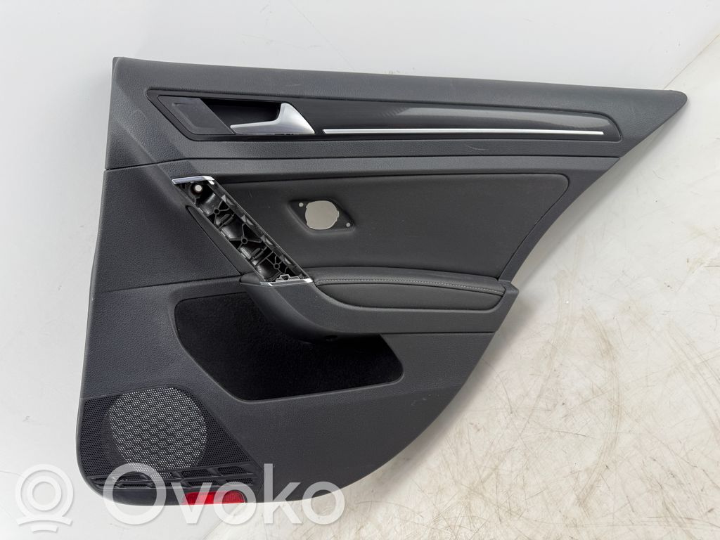 Volkswagen Golf VII Boczki / Poszycie drzwi tylnych 