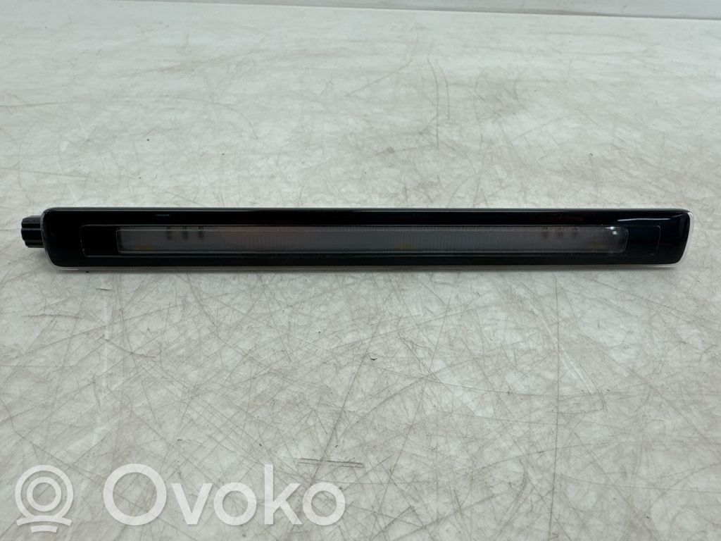 Audi A4 S4 B9 Takatavaratilan sisävalo 