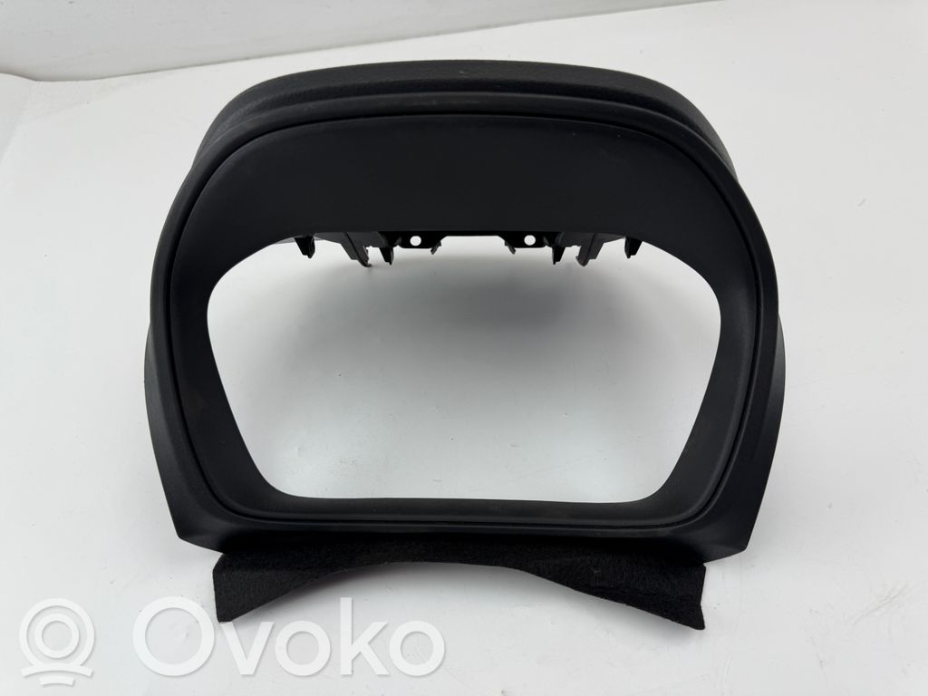 Toyota Aygo X Moldura del panel 