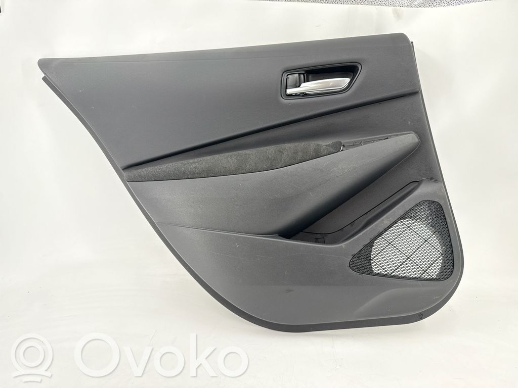 Toyota Corolla E210 E21 Takaoven verhoilu 
