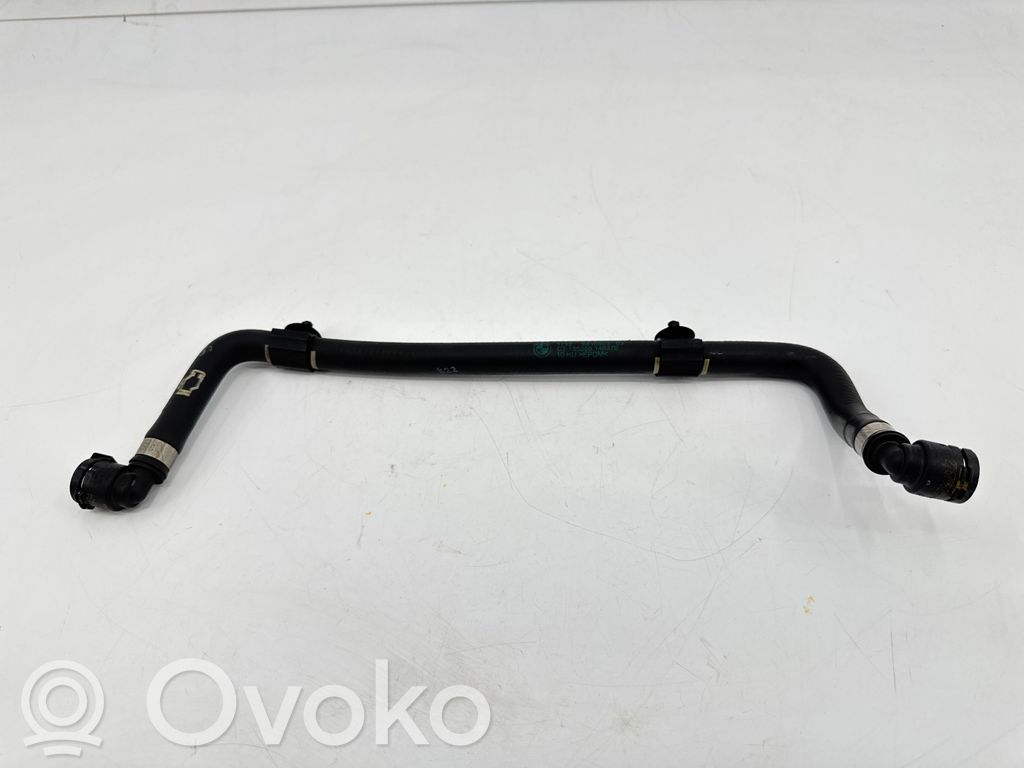 BMW 2 F22 F23 Conductă/furtun lichid de răcire motor 