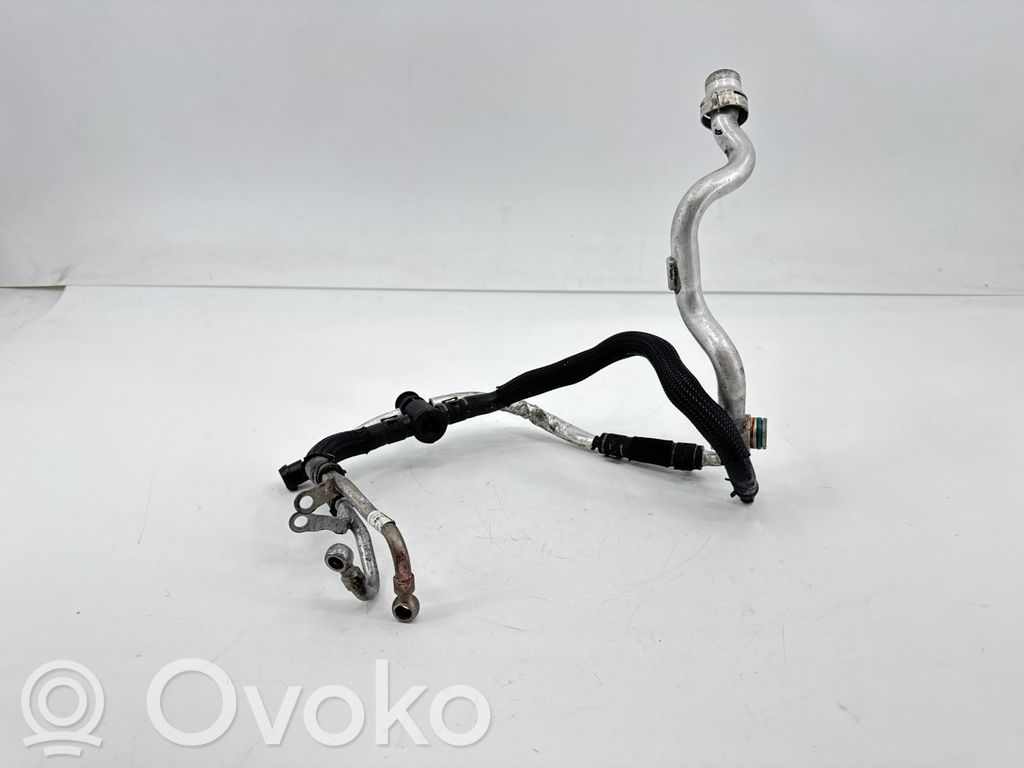 Volkswagen Touareg II Engine coolant pipe/hose 