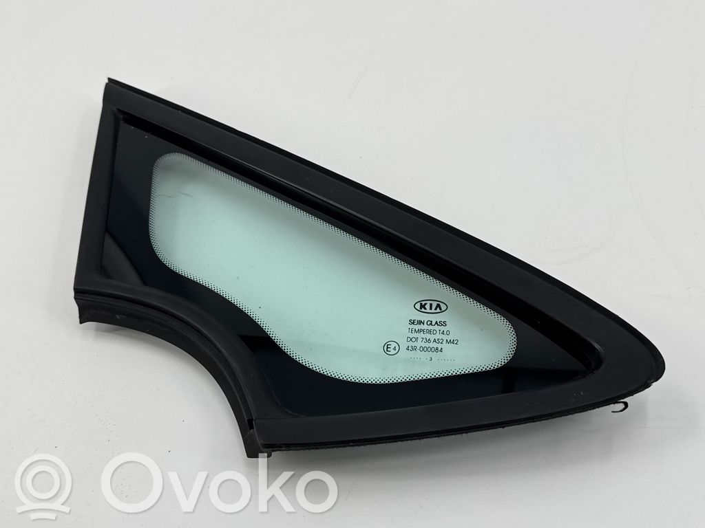 KIA Ceed Front triangle window/glass 