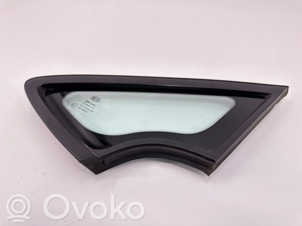 KIA Ceed Front triangle window/glass 