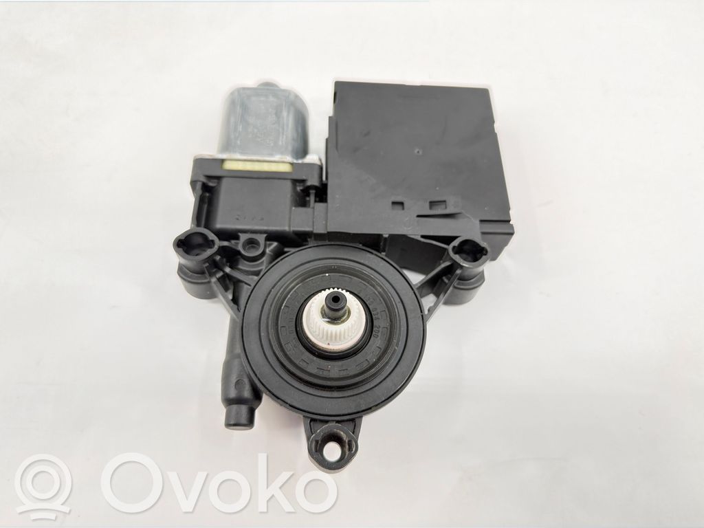 Volkswagen PASSAT B7 Silnik regulatora szyby drzwi przednich 